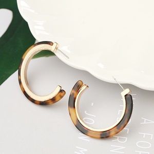 SOLD OUT - Marble Acrylic Hoop Earring Brown & Gold
